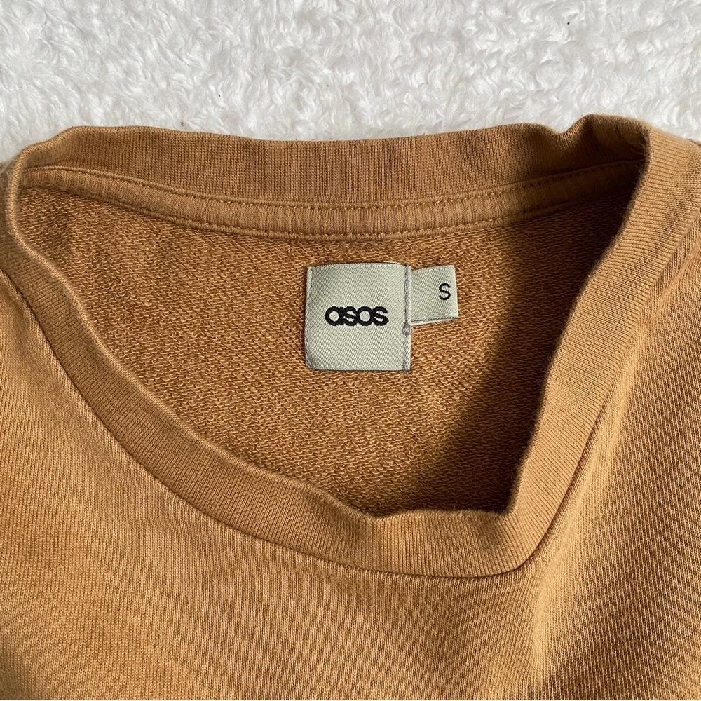 ASOS | Black and Tan colorblock crewneck sweatshirt - Picture 3 of 5